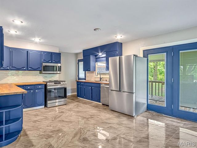 616 Ardmore Drive, Belleville, IL 62223