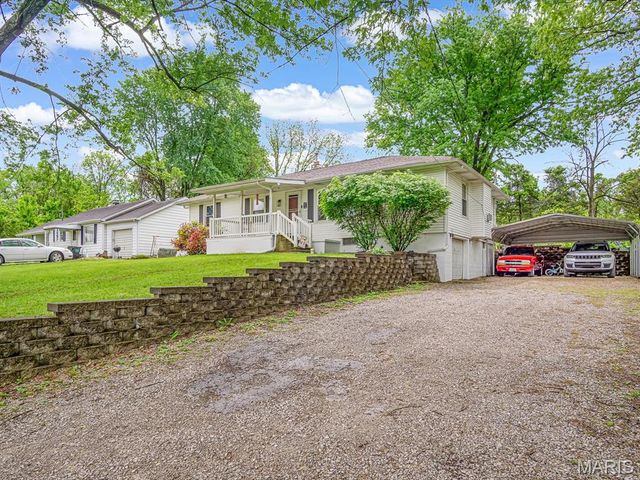 616 Ardmore Drive, Belleville, IL 62223