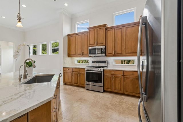 7222 LAKE FOREST GLEN, Bradenton, FL 34202