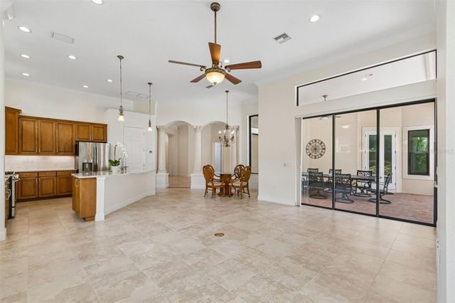 7222 LAKE FOREST GLEN, Bradenton, FL 34202