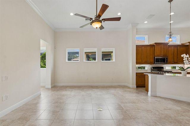 7222 LAKE FOREST GLEN, Bradenton, FL 34202