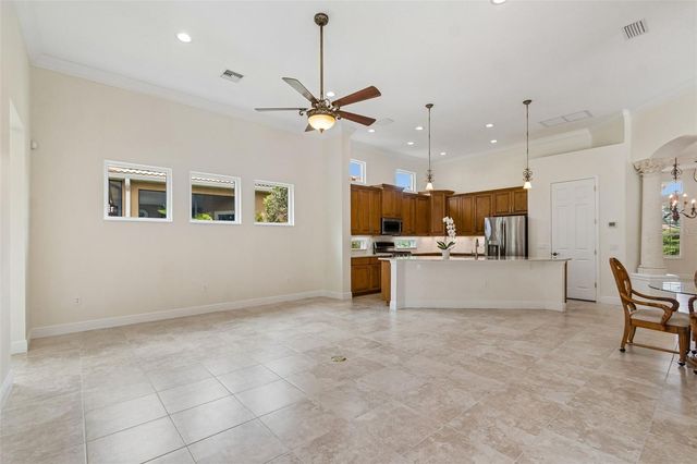 7222 LAKE FOREST GLEN, Bradenton, FL 34202