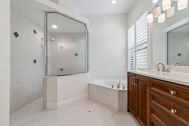 7222 LAKE FOREST GLEN, Bradenton, FL 34202