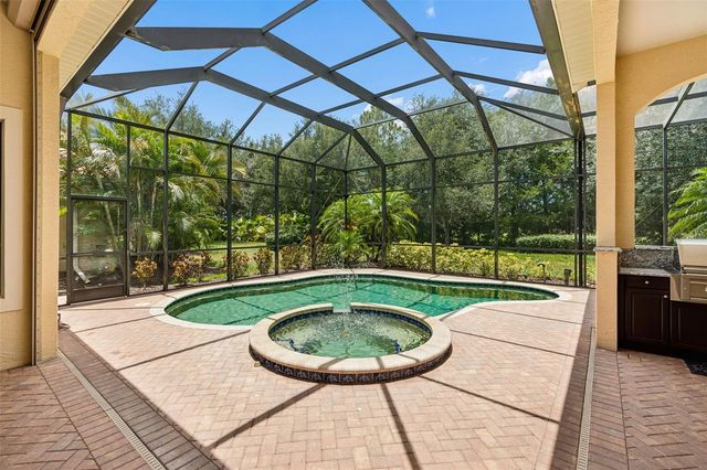 7222 LAKE FOREST GLEN, Bradenton, FL 34202