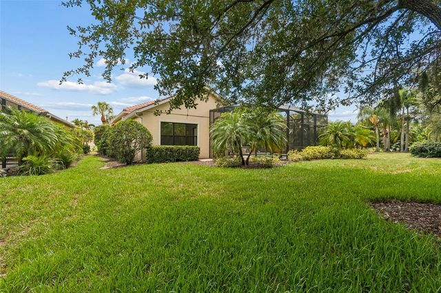 7222 LAKE FOREST GLEN, Bradenton, FL 34202