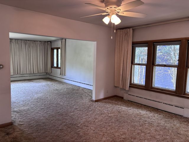 377 Blackhawk Road, Riverside, IL 60546