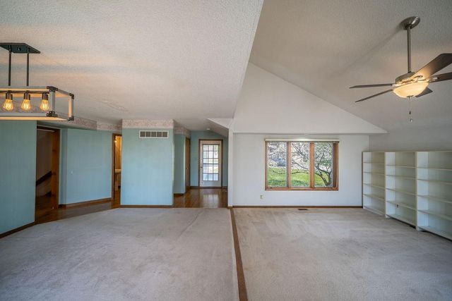 4141 Wimbledon Circle, Lawrence, KS 66047