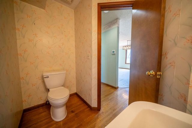 4141 Wimbledon Circle, Lawrence, KS 66047