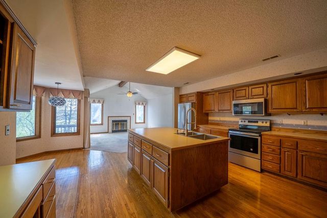 4141 Wimbledon Circle, Lawrence, KS 66047