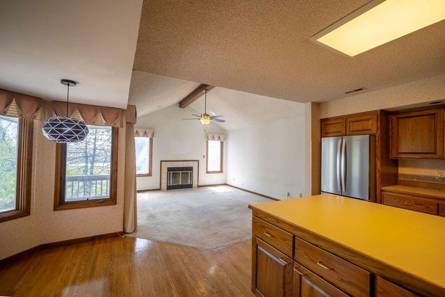 4141 Wimbledon Circle, Lawrence, KS 66047