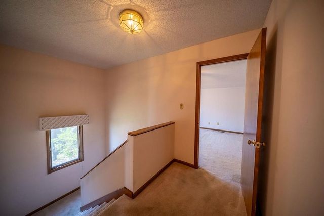 4141 Wimbledon Circle, Lawrence, KS 66047