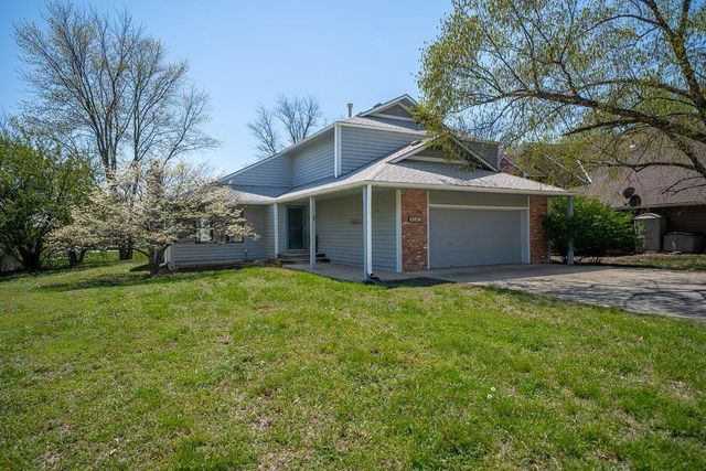 4141 Wimbledon Circle, Lawrence, KS 66047