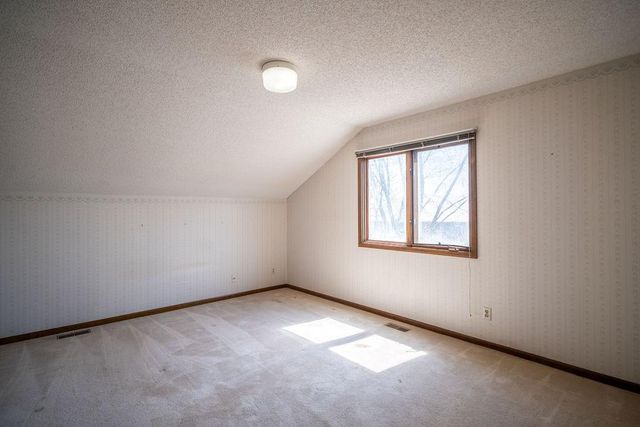 4141 Wimbledon Circle, Lawrence, KS 66047