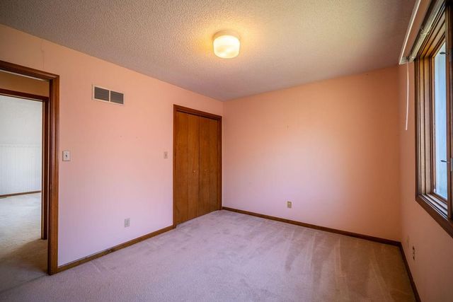 4141 Wimbledon Circle, Lawrence, KS 66047