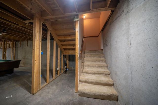 4141 Wimbledon Circle, Lawrence, KS 66047