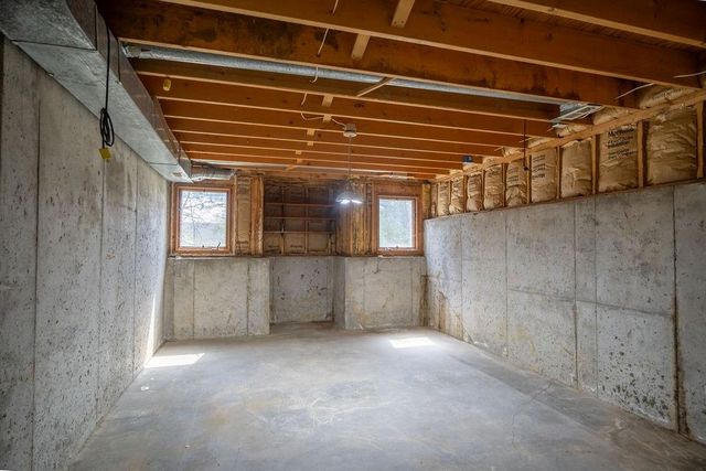 4141 Wimbledon Circle, Lawrence, KS 66047