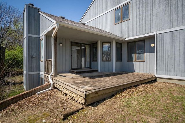 4141 Wimbledon Circle, Lawrence, KS 66047