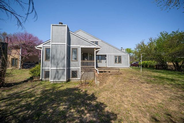 4141 Wimbledon Circle, Lawrence, KS 66047