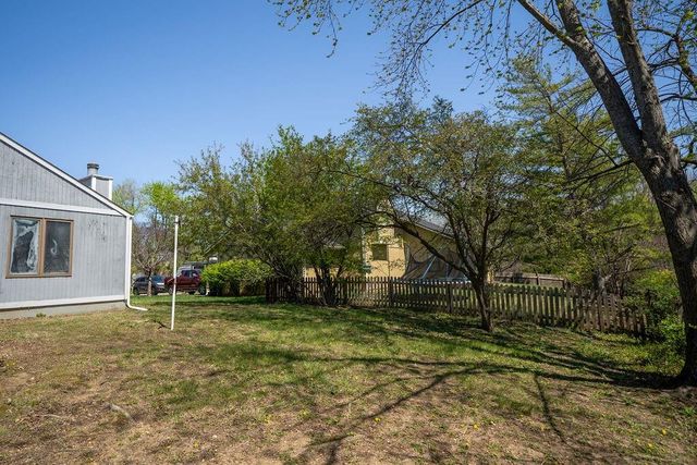4141 Wimbledon Circle, Lawrence, KS 66047