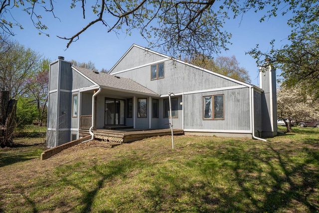 4141 Wimbledon Circle, Lawrence, KS 66047