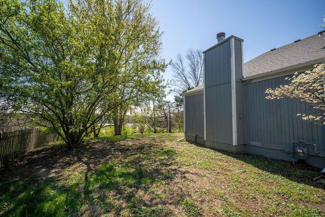 4141 Wimbledon Circle, Lawrence, KS 66047