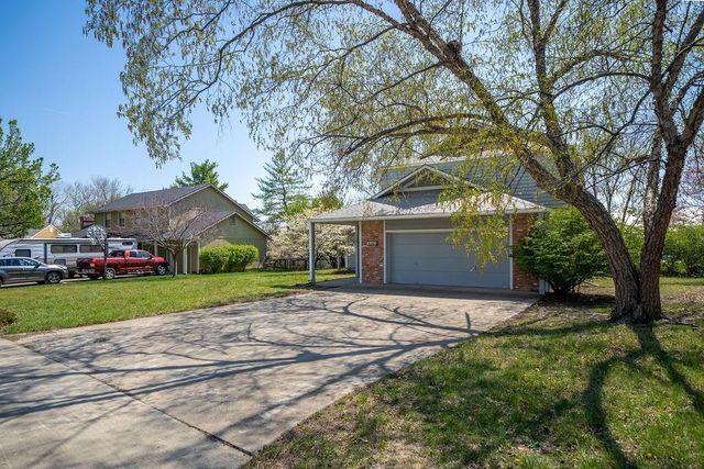 4141 Wimbledon Circle, Lawrence, KS 66047
