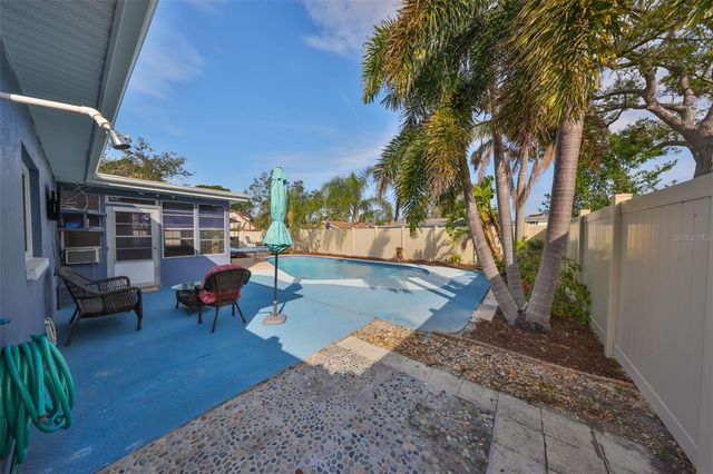 12341 79TH PLACE, Seminole, FL 33772