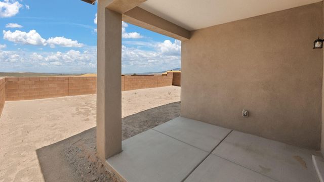 1495 Las Colinas Road NW, Los Lunas, NM 87031