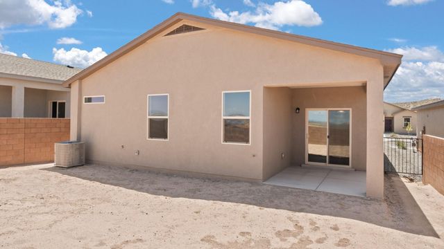 1495 Las Colinas Road NW, Los Lunas, NM 87031