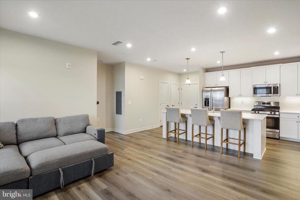 Image 12 of property listing at 151 MCCORMICK #203, Winchester, VA 22602