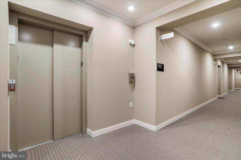 Image 33 of property listing at 151 MCCORMICK #203, Winchester, VA 22602