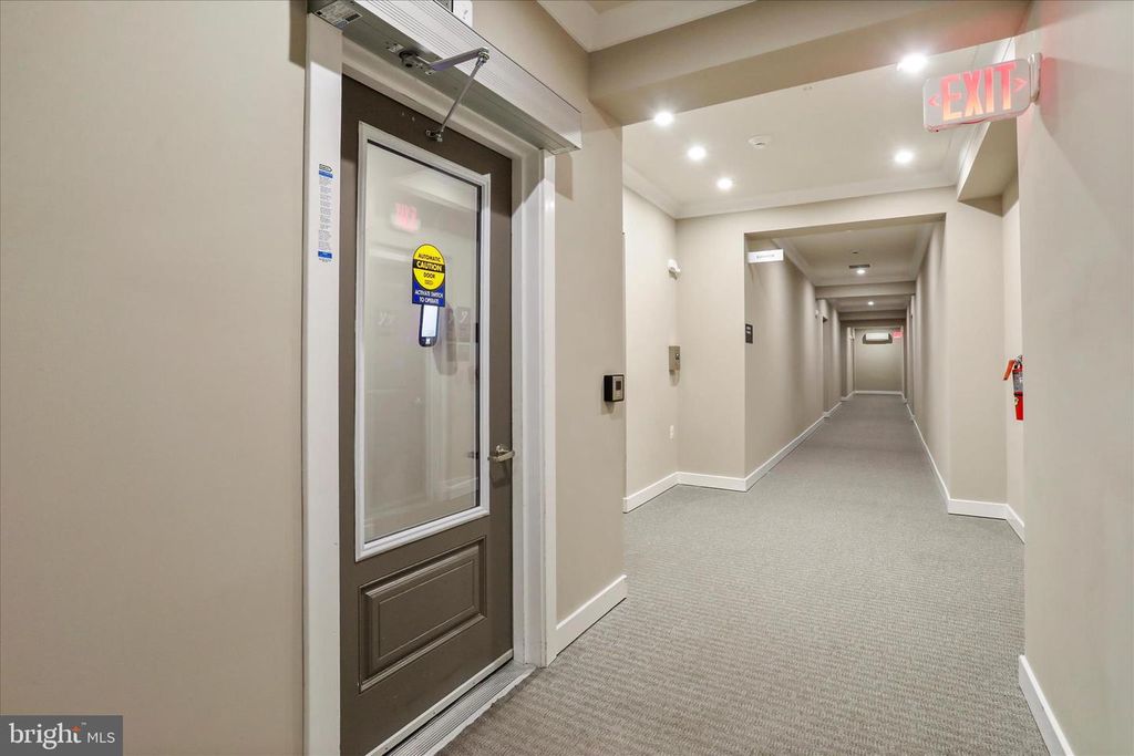 Image 35 of property listing at 151 MCCORMICK #203, Winchester, VA 22602