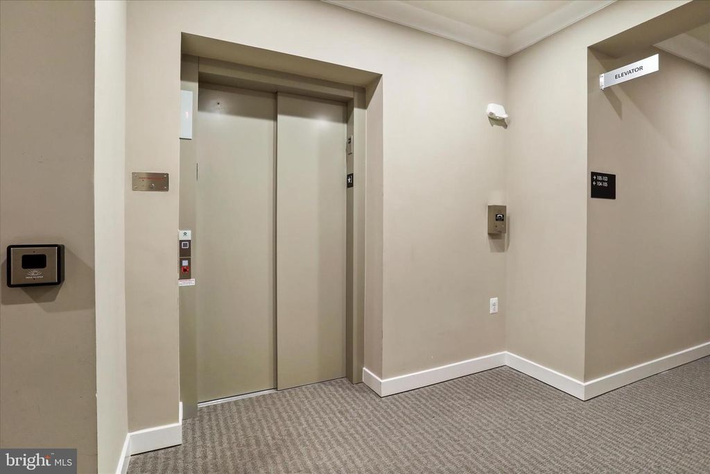 Image 36 of property listing at 151 MCCORMICK #203, Winchester, VA 22602