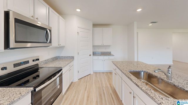 209 MILL POINT CIRCLE, Calera, AL 35040