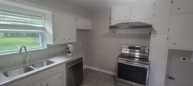 716 N Cummings Drive, Alvarado, TX 76009