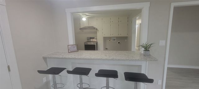 716 N Cummings Drive, Alvarado, TX 76009