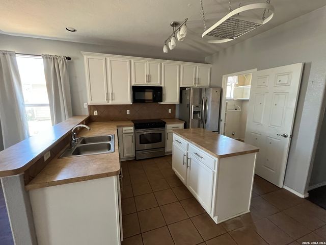3753 Pebble Beach, Schertz, TX 78108