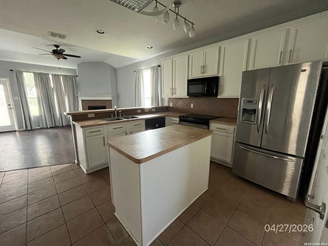 3753 Pebble Beach, Schertz, TX 78108