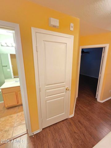 7011 W MERCER Lane, Peoria, AZ 85345