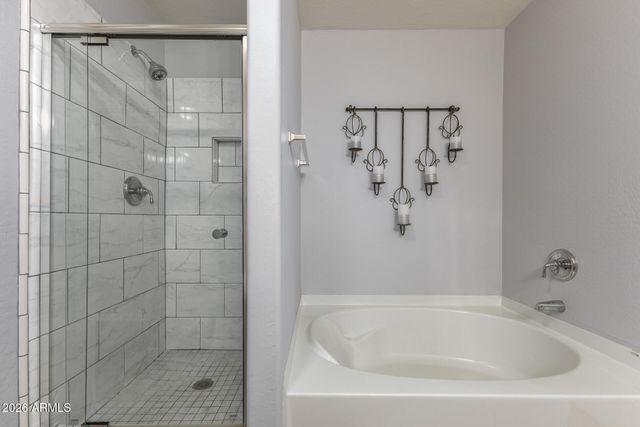 7011 W MERCER Lane, Peoria, AZ 85345