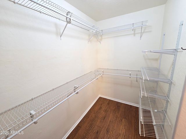 7011 W MERCER Lane, Peoria, AZ 85345