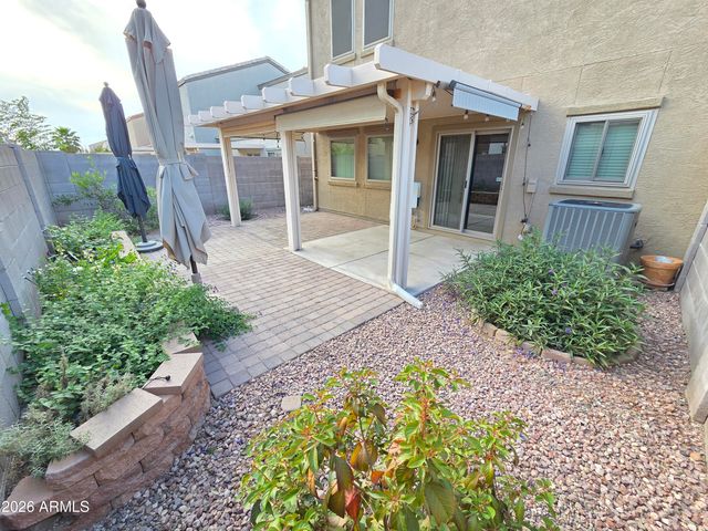 7011 W MERCER Lane, Peoria, AZ 85345