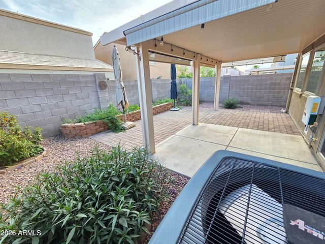 7011 W MERCER Lane, Peoria, AZ 85345