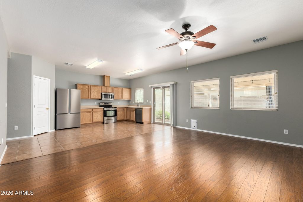7011 W MERCER Lane, Peoria, AZ 85345 — photo 3