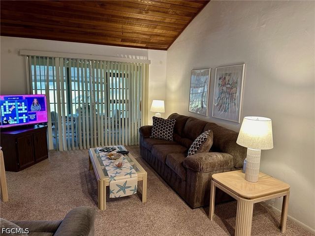 9391 Lennex LN, Fort Myers, FL 33919