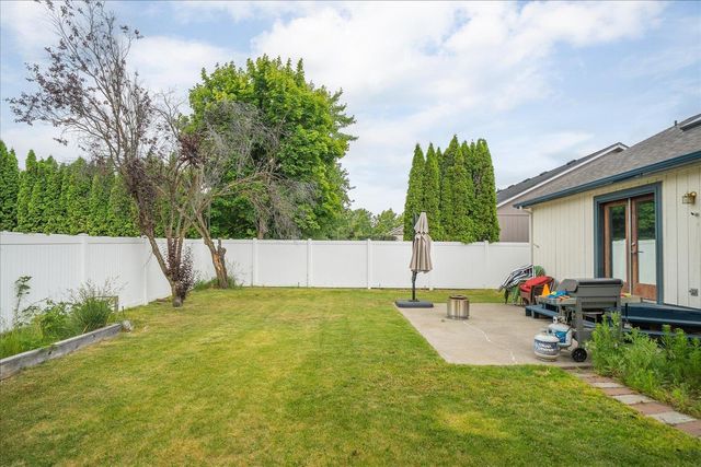 1222 N Fairway Rd, Liberty Lake, WA 99019