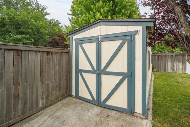 1222 N Fairway Rd, Liberty Lake, WA 99019