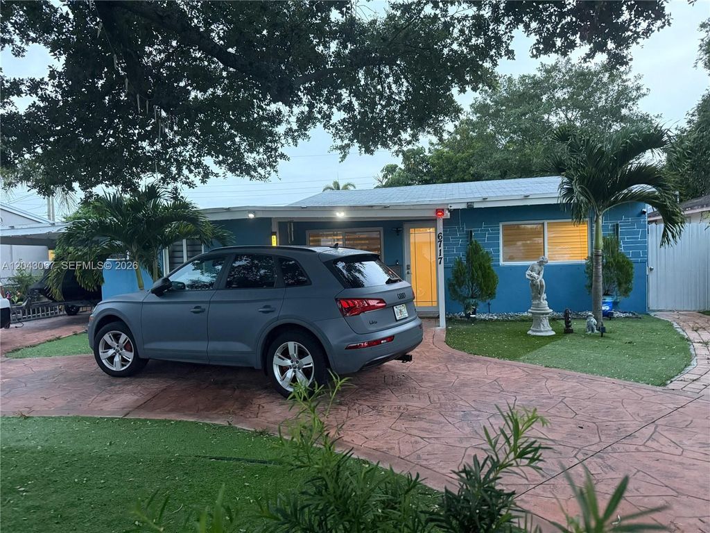 6717 Simms Street, Hollywood, FL 33024
