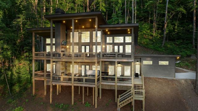 55 Grand Vista Drive, Blue Ridge, GA 30513