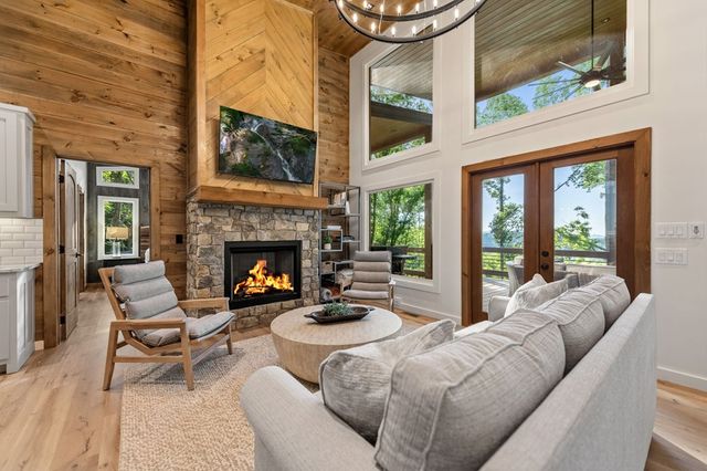 55 Grand Vista Drive, Blue Ridge, GA 30513